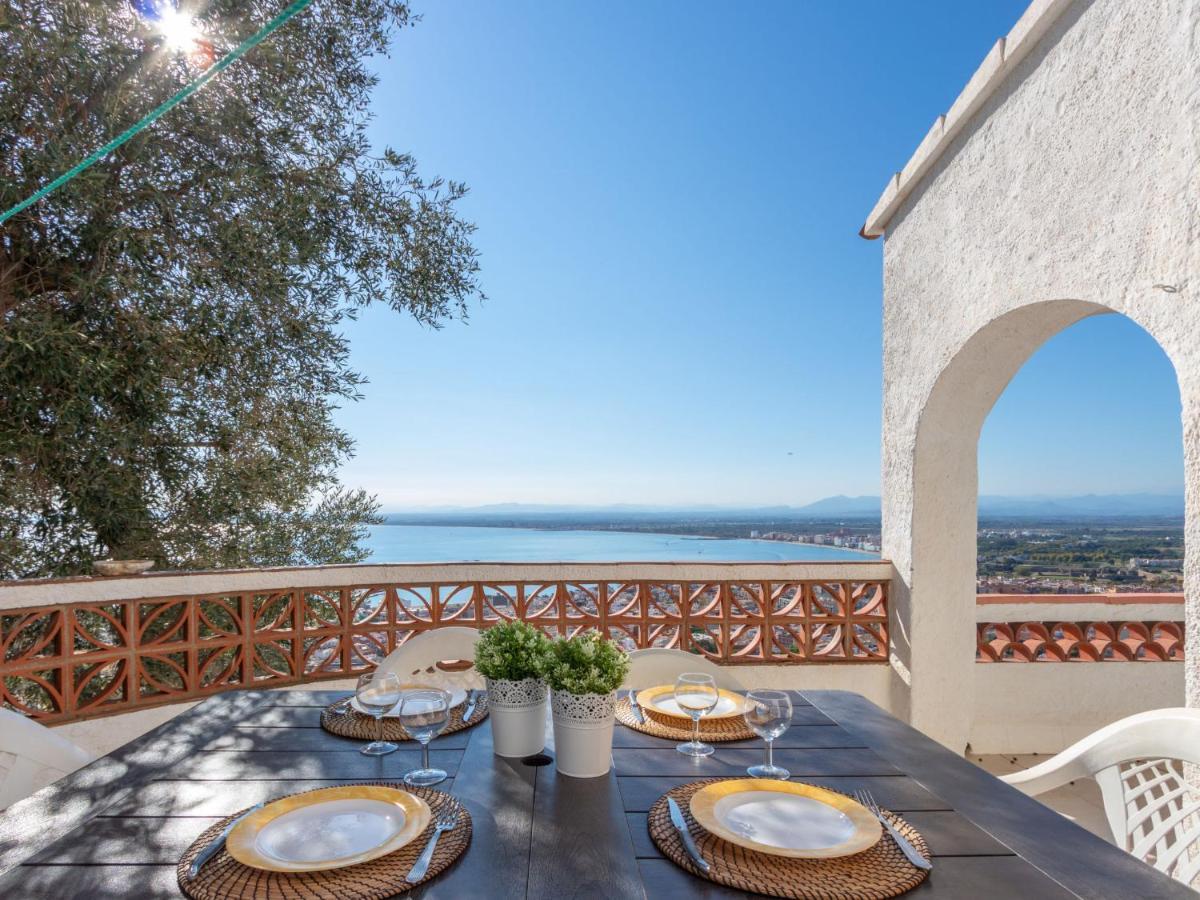 Holiday Home Villa Cecilia Rosas Exterior foto
